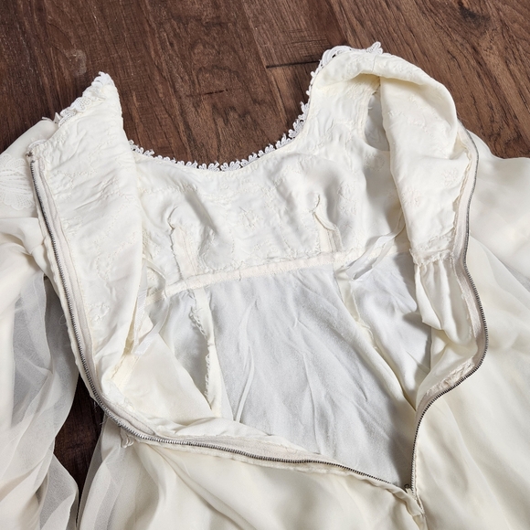 VINTAGE 70s long sleeve ivory wedding dress - Picture 10 of 16